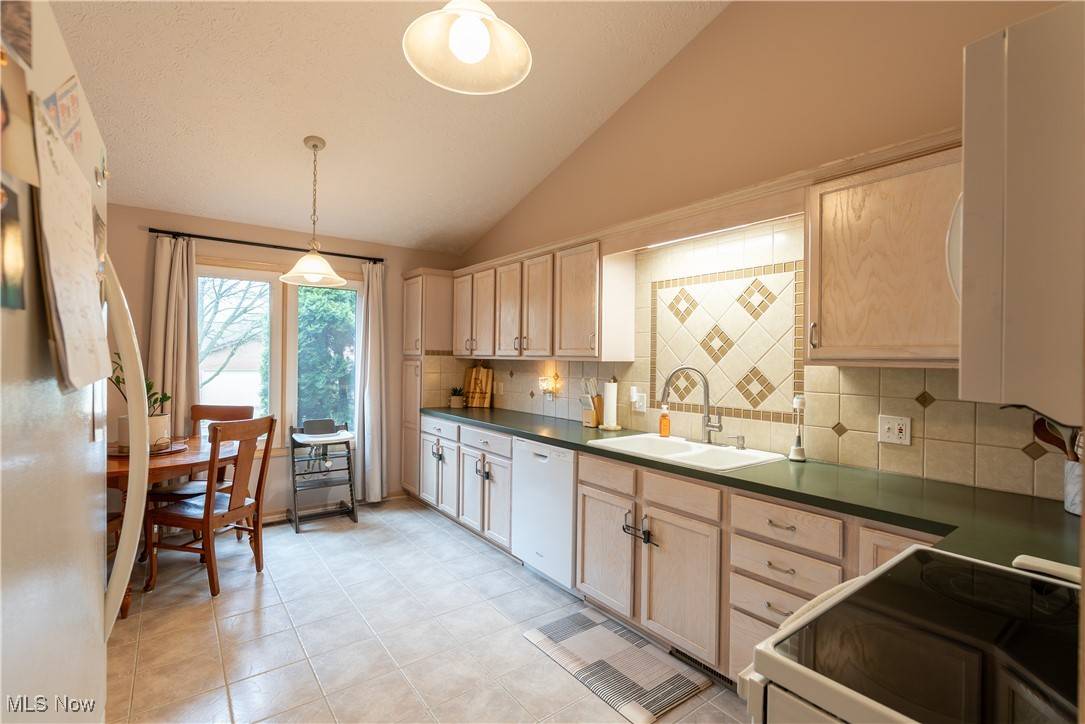 Uniontown, OH 44685,2178 Prestwick DR