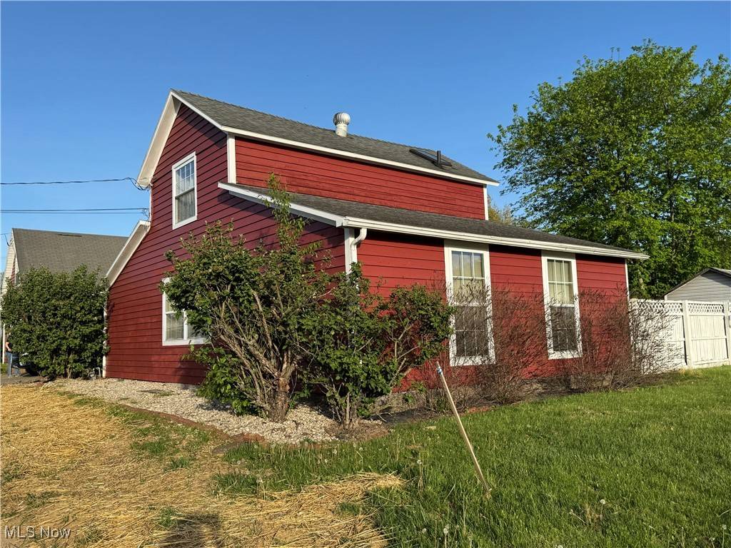 Williamstown, WV 26187,103 W 9th ST