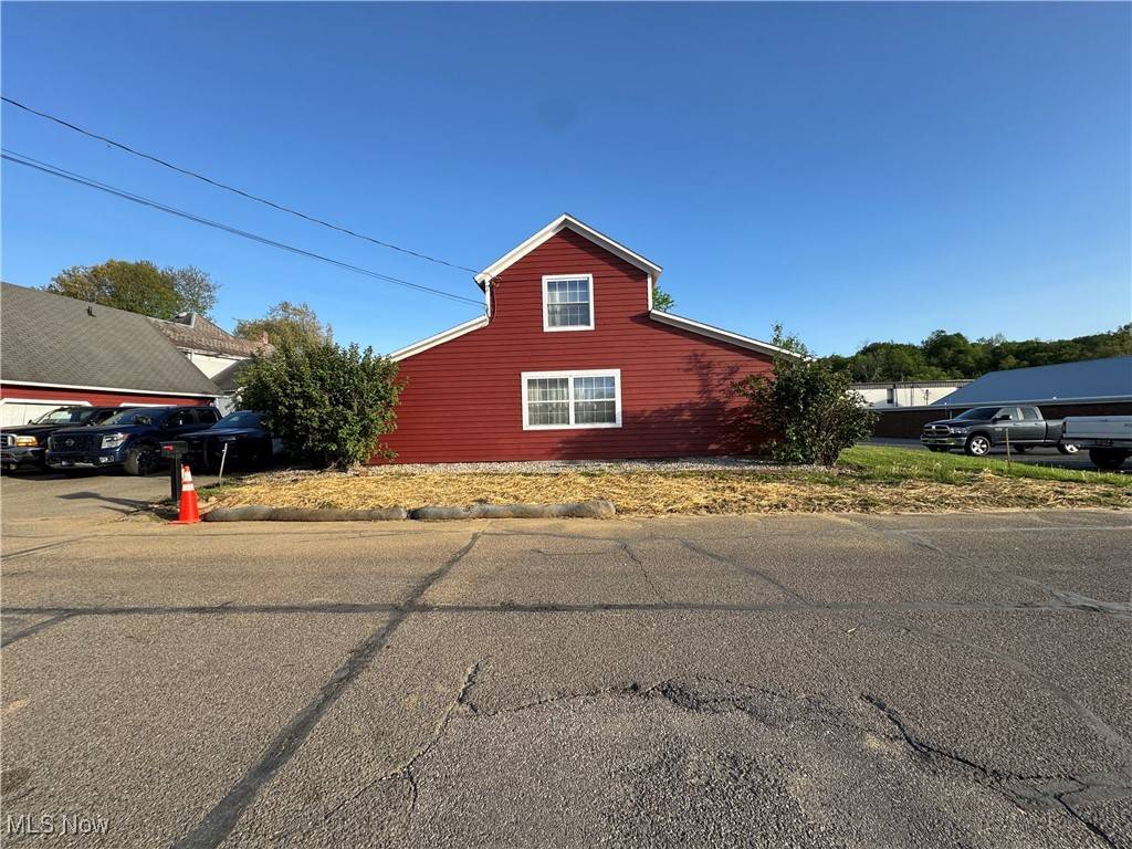 Williamstown, WV 26187,103 W 9th ST