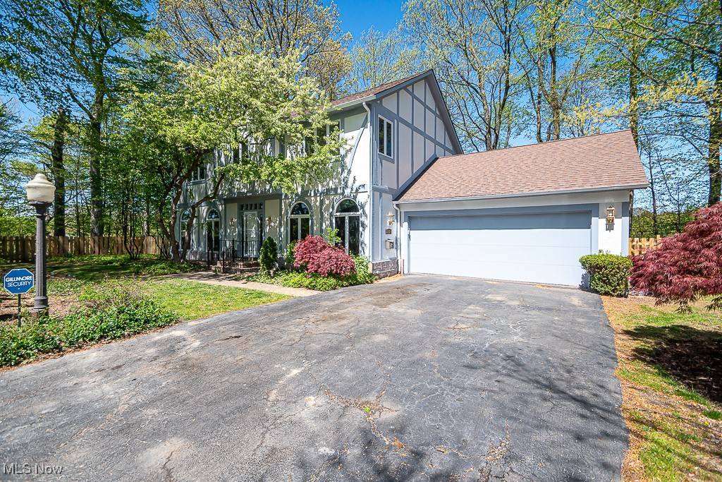 Rocky River, OH 44116,22229 Arbor Cliff LN