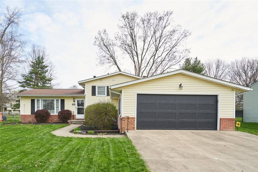 Canton, OH 44721,2137 Zircon ST NE