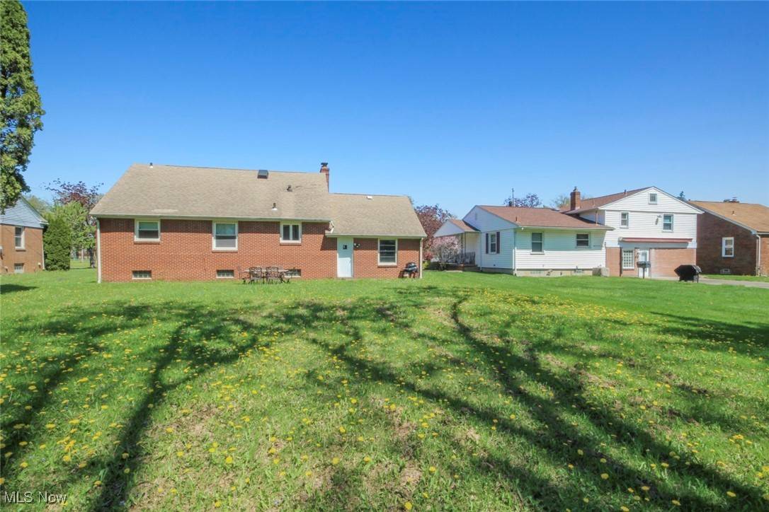 Youngstown, OH 44504,487 Carlotta DR