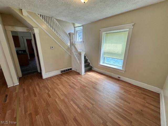 Akron, OH 44310,999 Collinwood AVE