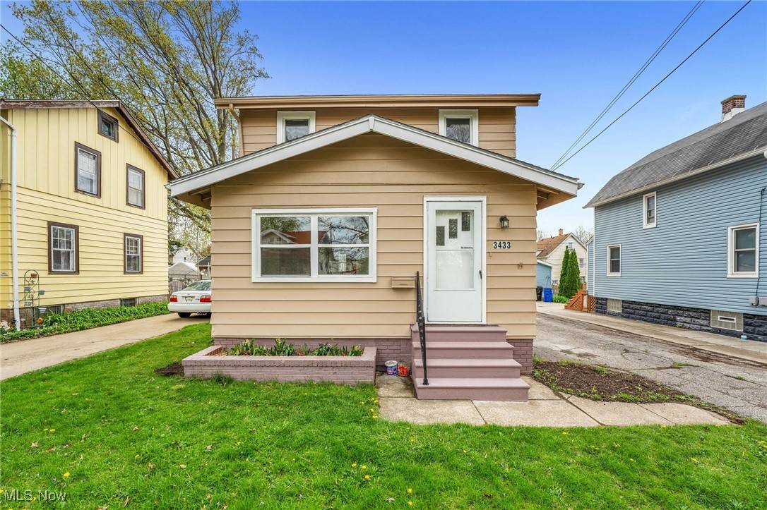 Cleveland, OH 44111,3433 W 137th ST