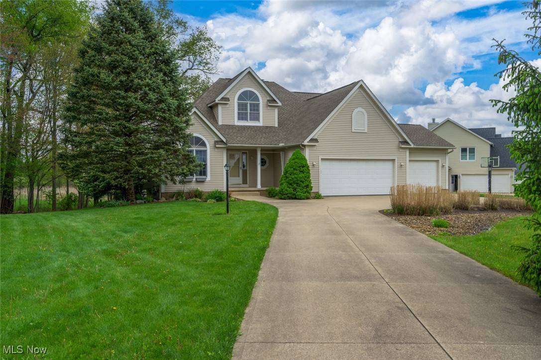 Stow, OH 44224,2943 Crown Pointe DR