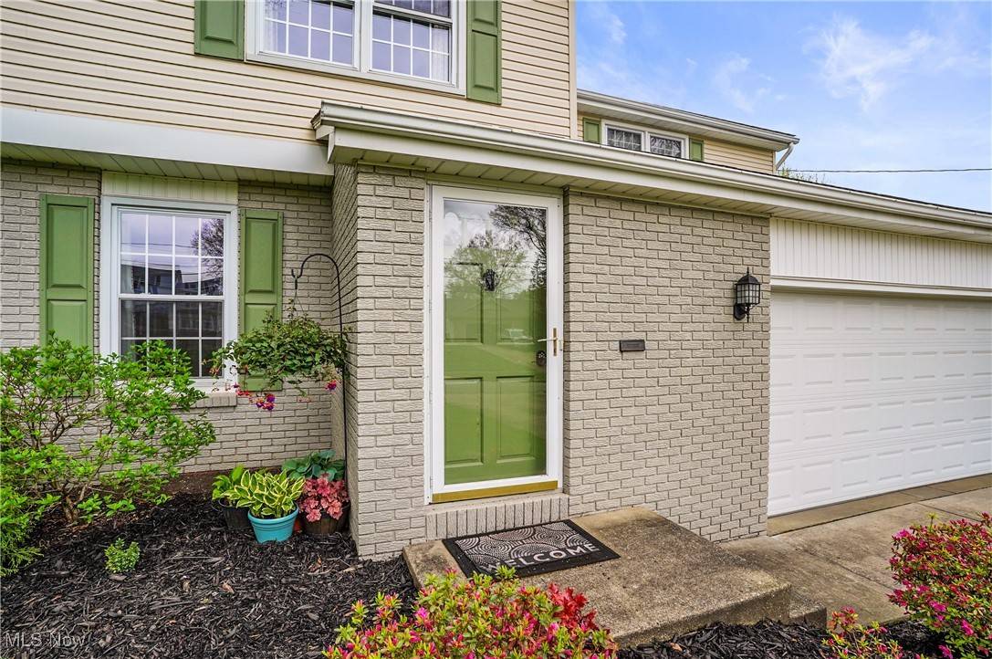 Boardman, OH 44512,8040 Aquadale DR