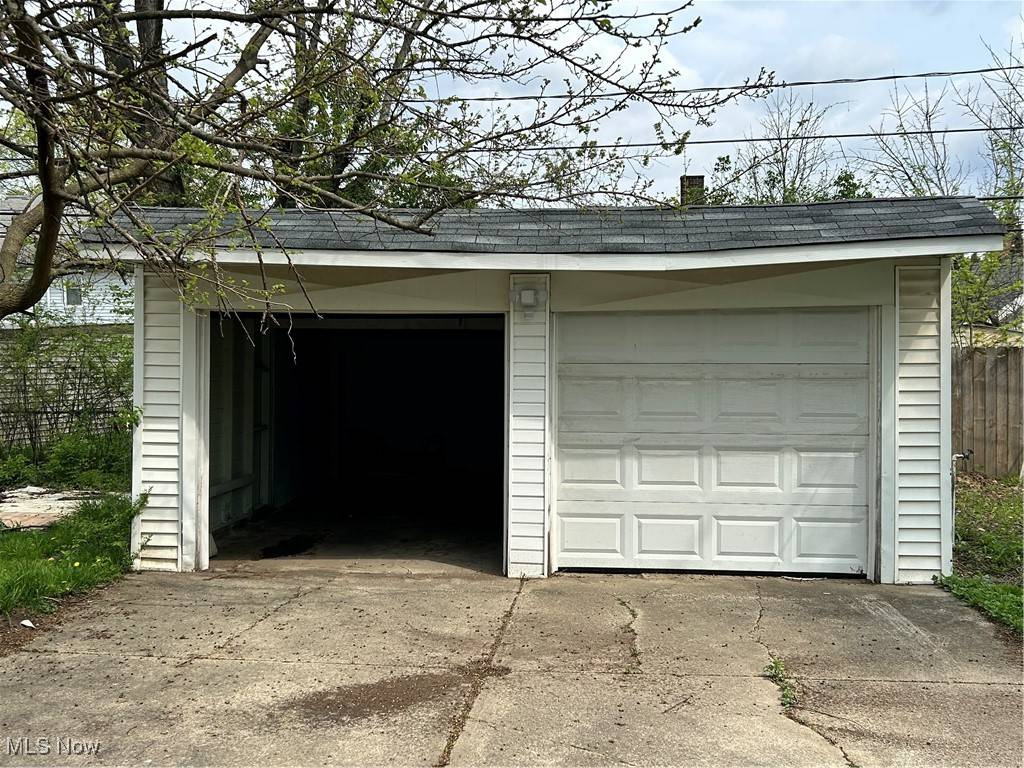 Garfield Heights, OH 44105,13311 Maplerow AVE