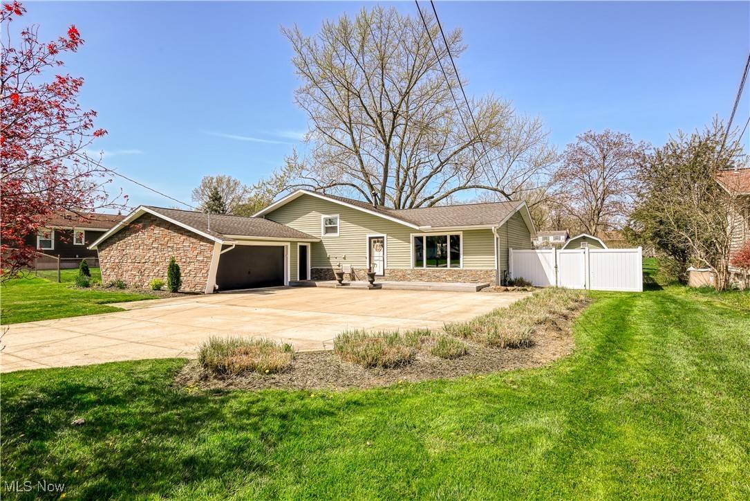 Tallmadge, OH 44278,86 S Munroe RD