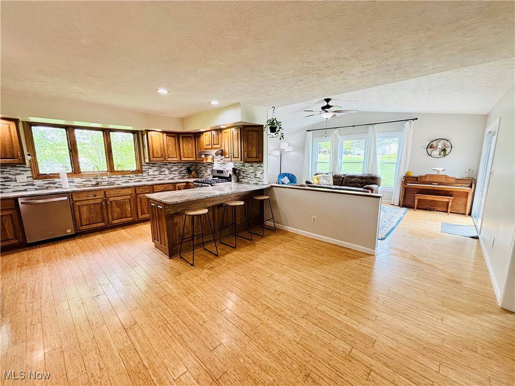 Fleming, OH 45729,240 Anderson RD