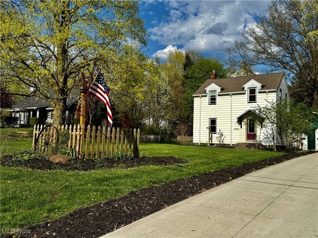 Barberton, OH 44203,3899 Easton RD