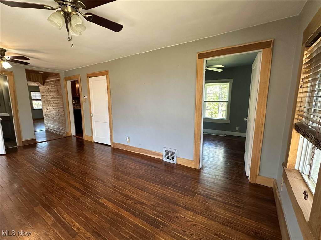 Steubenville, OH 43952,180 Shirley CIR