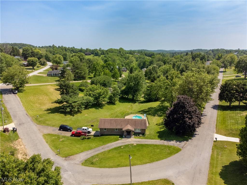 St. Clairsville, OH 43950,48458 Greenbrier DR