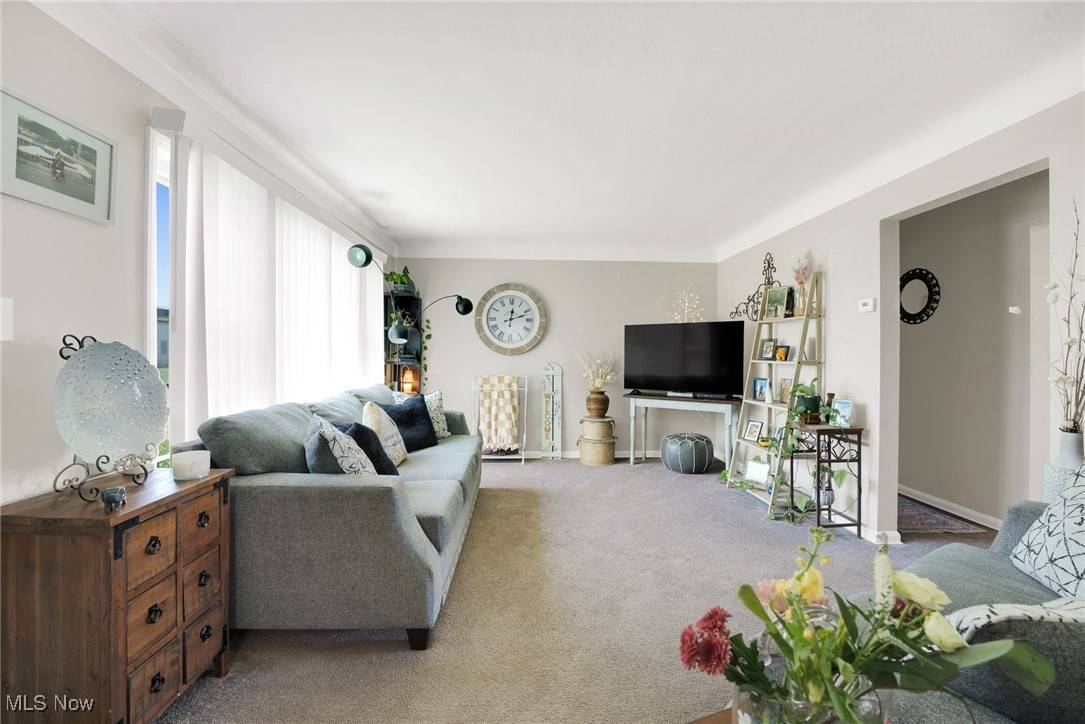 Garfield Heights, OH 44125,13601 Maple Leaf DR