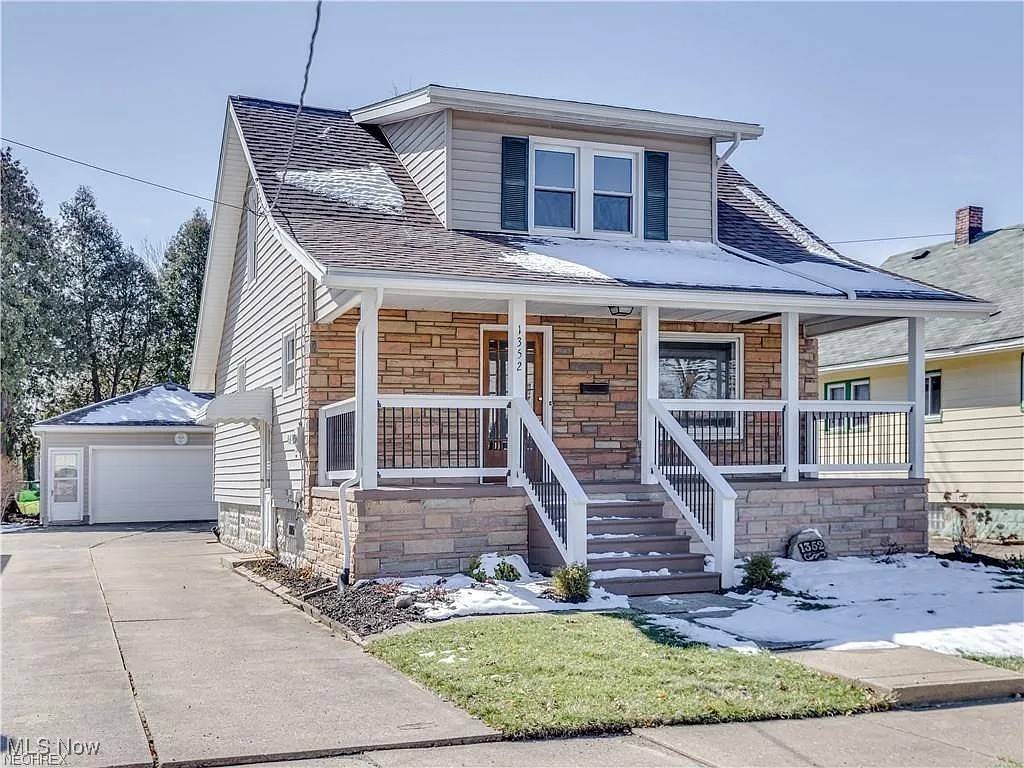 Barberton, OH 44203,1352 Benton ST