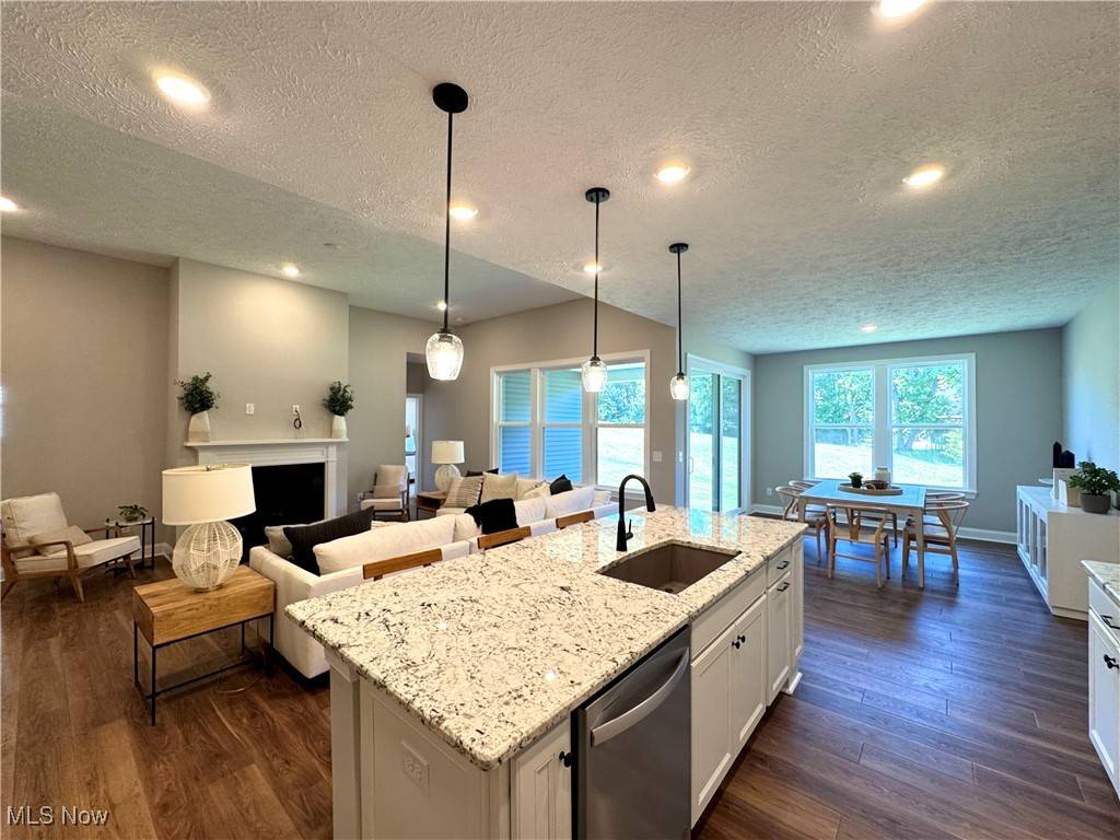 Green, OH 44685,3943 Crest View DR