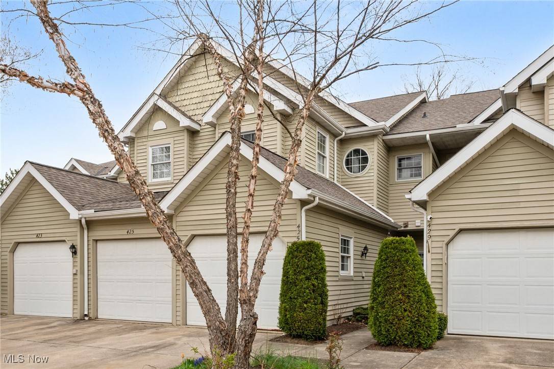 Mayfield Heights, OH 44124,425 Eagle Trace #425