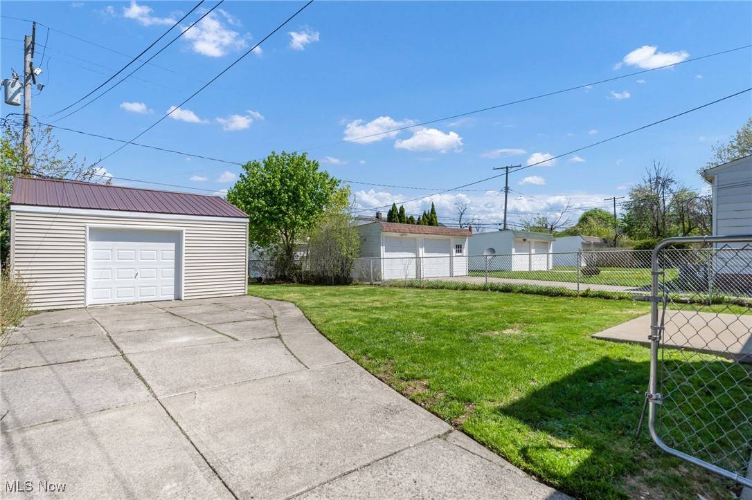 South Euclid, OH 44121,4109 Verona RD