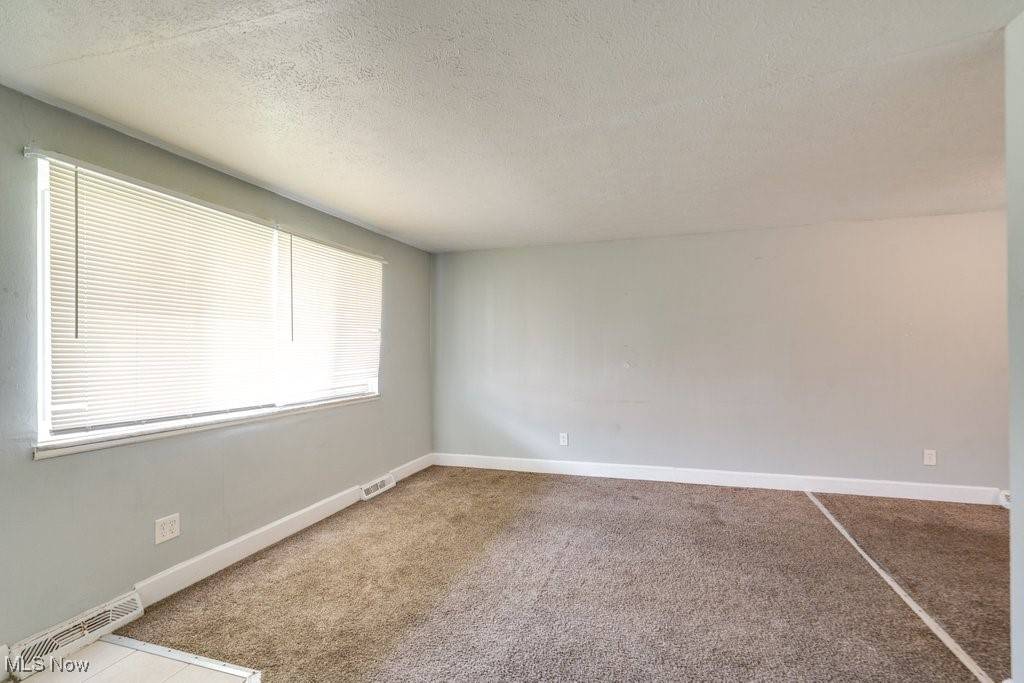 Warrensville Heights, OH 44128,23856 Banbury CIR #5