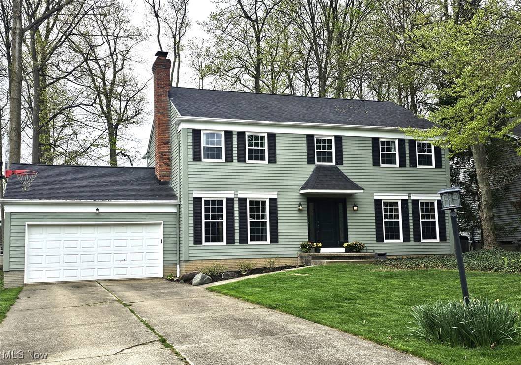Strongsville, OH 44136,16585 S White Oaks DR