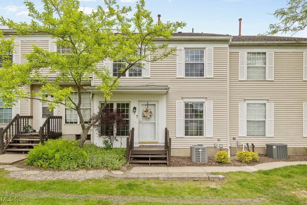 Copley, OH 44321,2796 Mull AVE #F