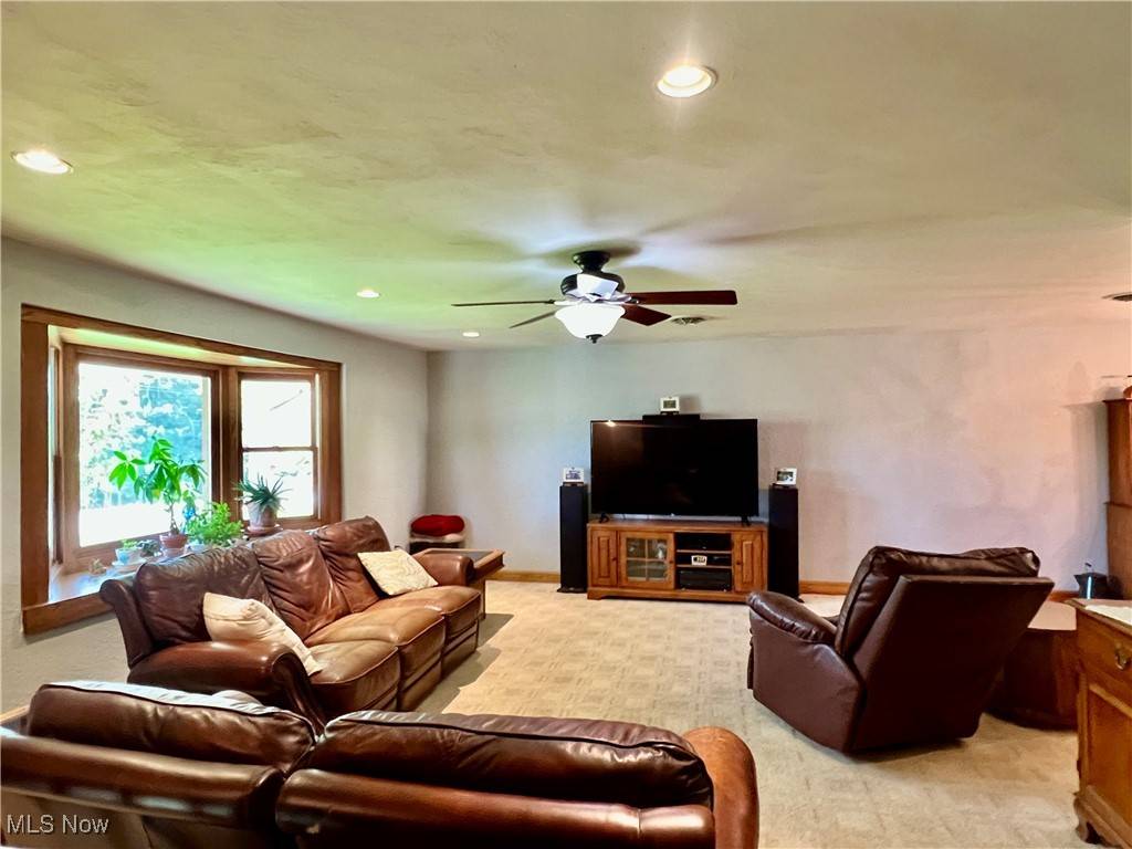 East Liverpool, OH 43920,1436 Zenith CT