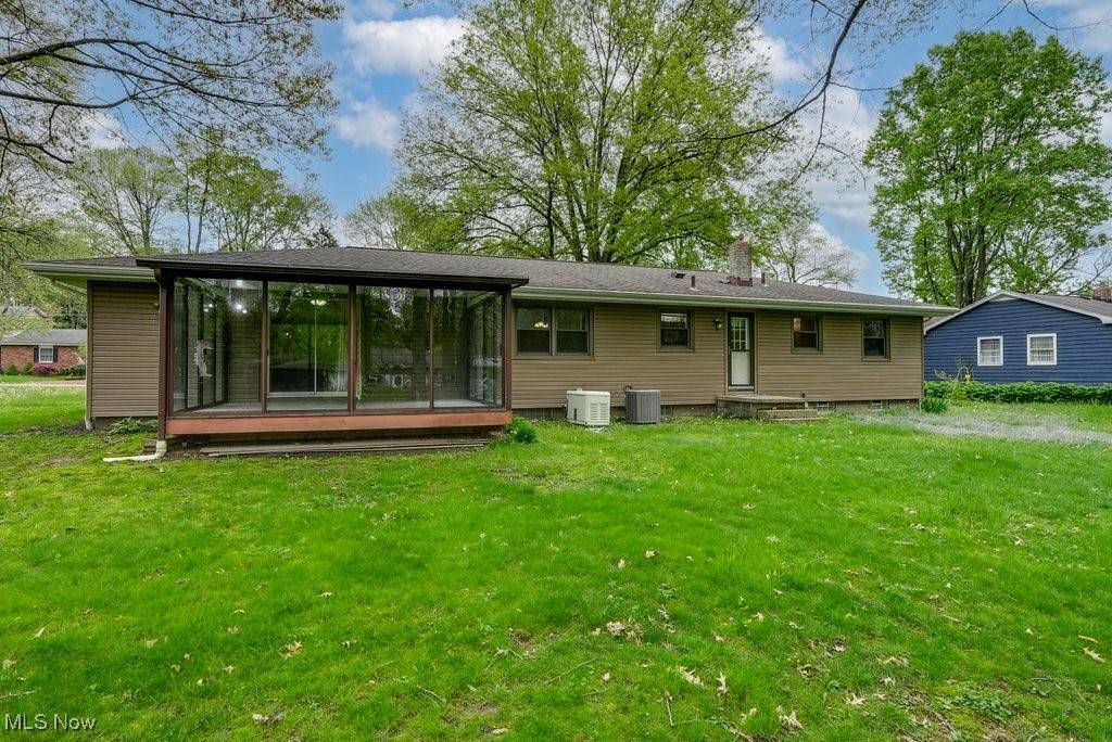 Tallmadge, OH 44278,379 Knollwood AVE