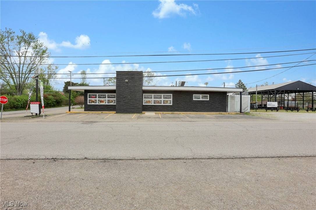 New Lexington, OH 43764,609 Mill ST