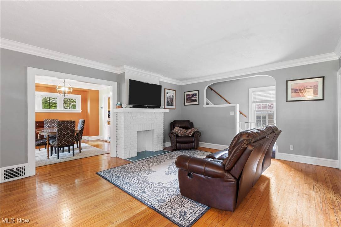 Cleveland, OH 44109,4523 S Hills DR