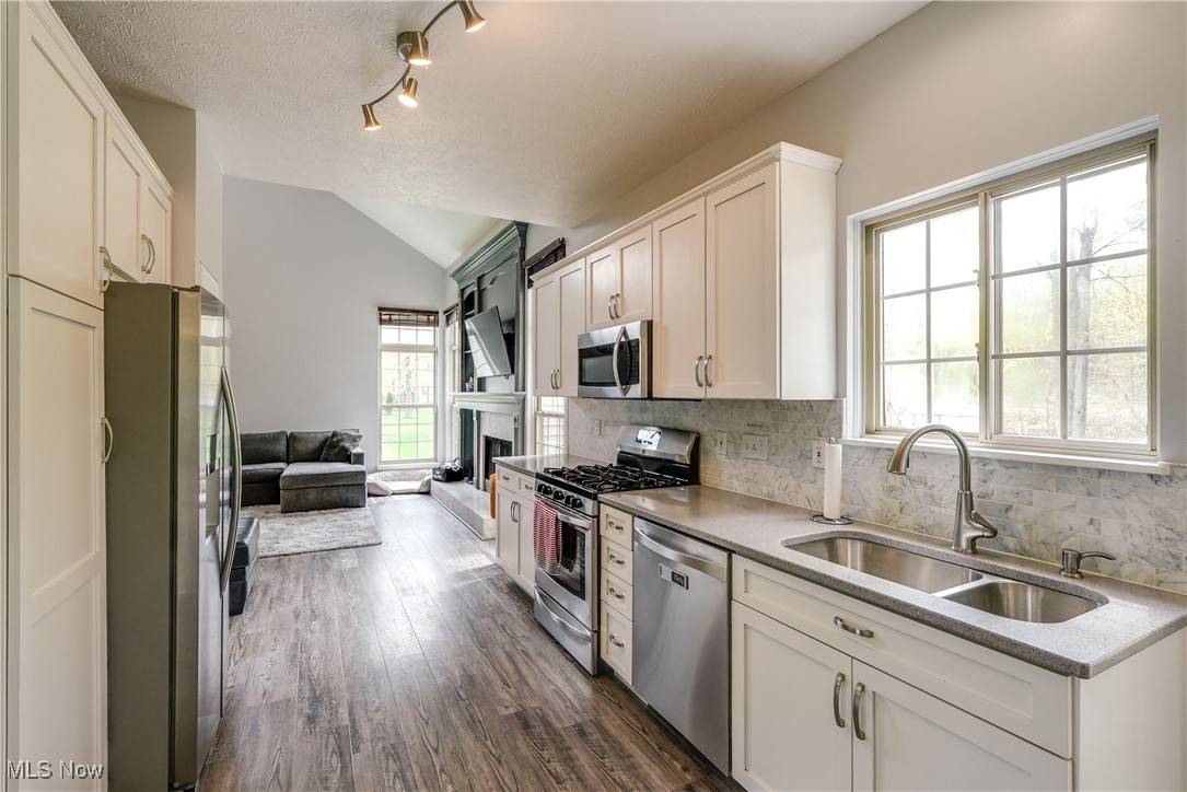 Olmsted Township, OH 44138,26985 Glenside LN