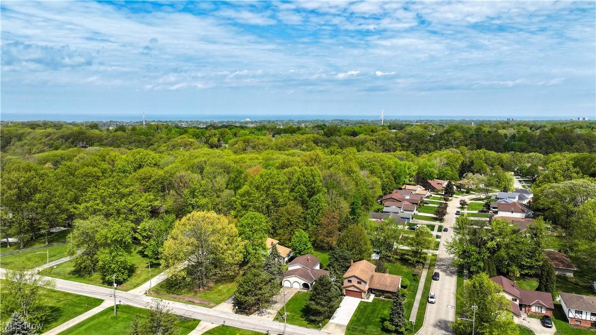 Euclid, OH 44143,23461 Harms RD