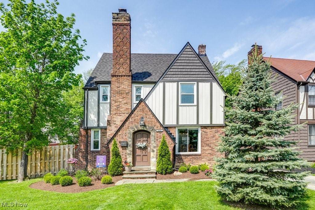 University Heights, OH 44118,2340 Canterbury RD