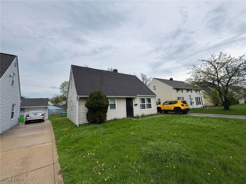 Warrensville Heights, OH 44128,20211 Longbrook RD