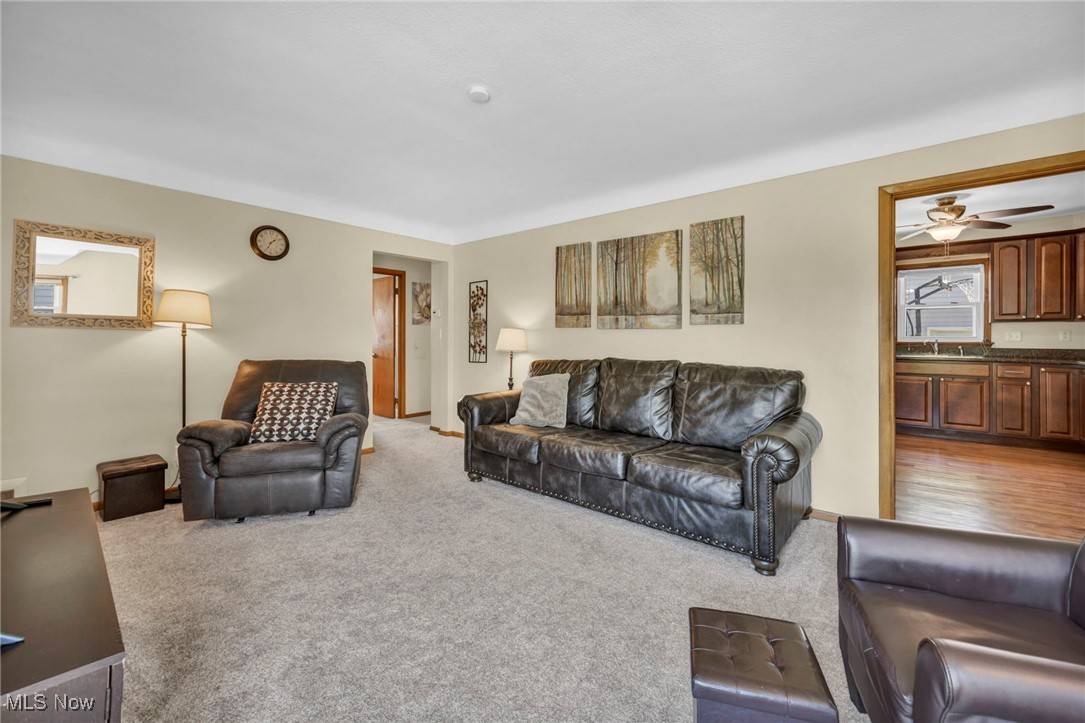 Willowick, OH 44095,329 Clarmont RD