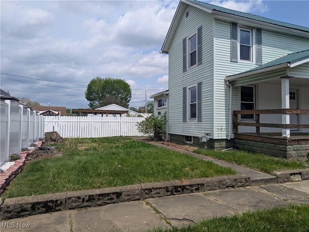 Coshocton, OH 43812,810 Pine ST