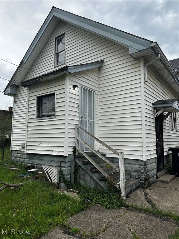 Cleveland, OH 44105,3674 E 103rd ST