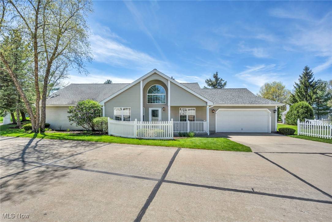 Aurora, OH 44202,265 Devon Pond