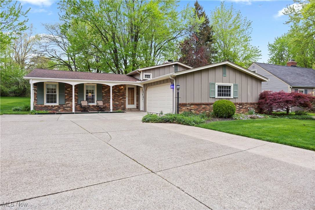 Olmsted Falls, OH 44138,8290 Metropolitan BLVD