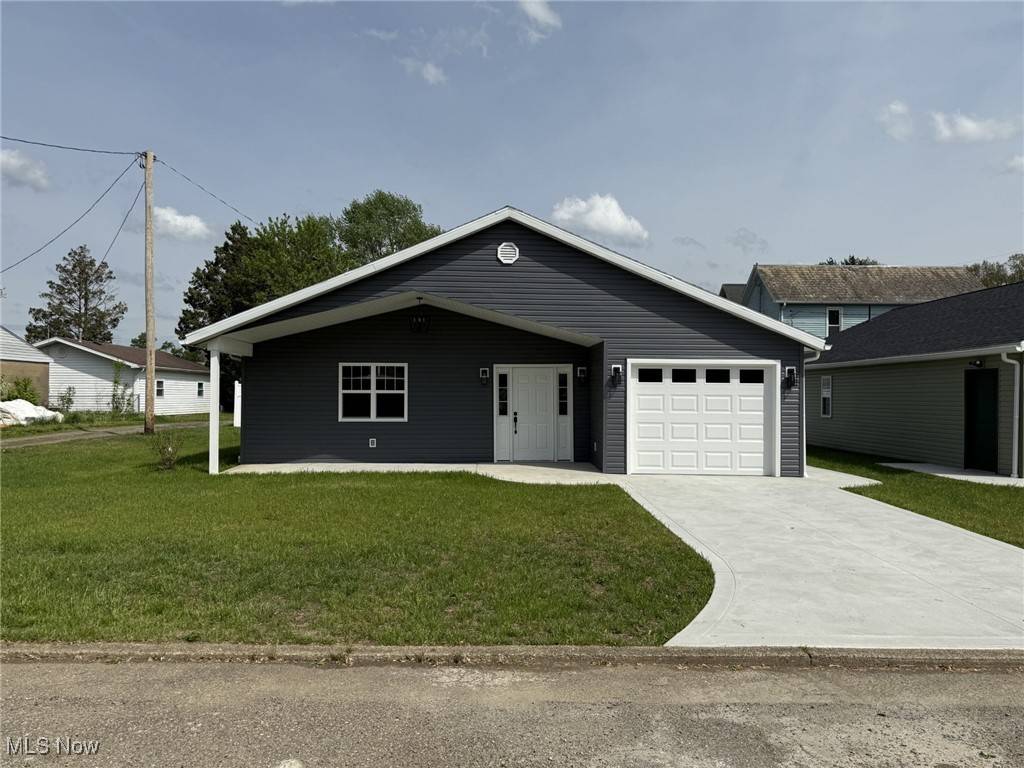 Uhrichsville, OH 44683,315 S Wallace ST