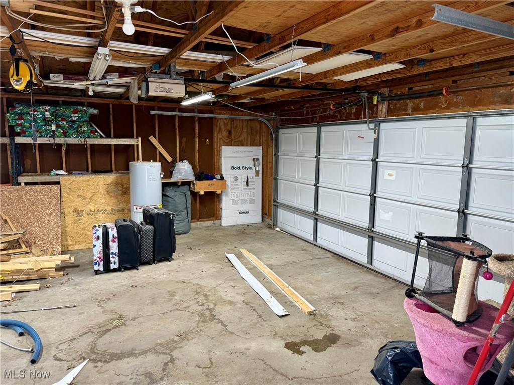 Uhrichsville, OH 44683,523 E 9th ST