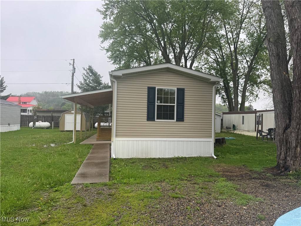 New Philadelphia, OH 44663,5182 Center RD SE