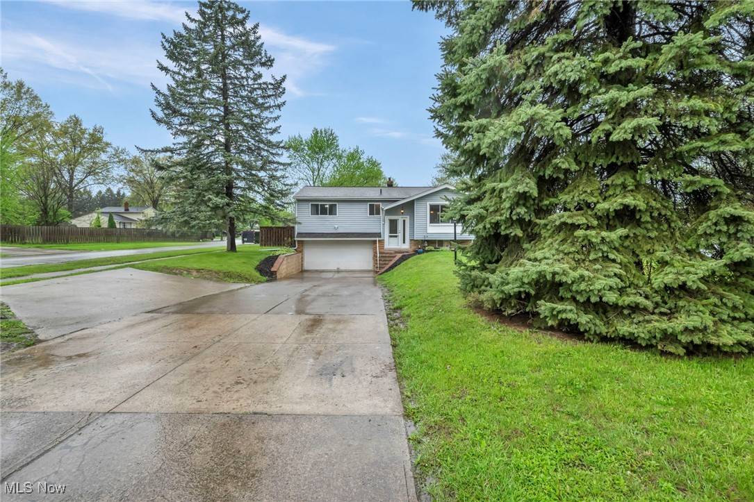 Strongsville, OH 44136,17022 Howe RD