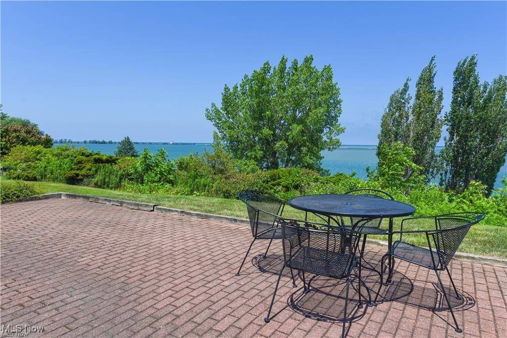 Fairport Harbor, OH 44077,676 2nd ST