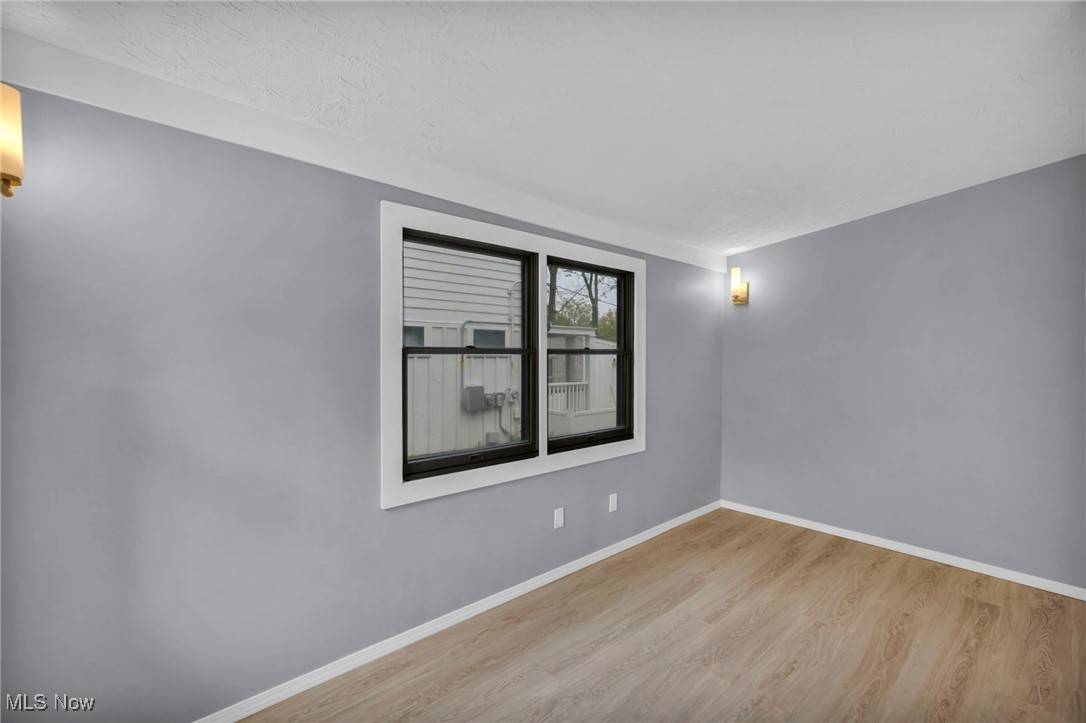 Fairview Park, OH 44126,4171 W 222nd ST