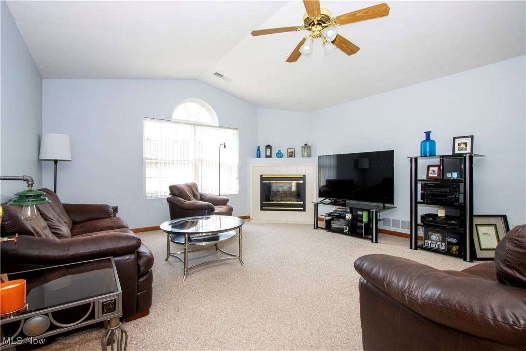 Wooster, OH 44691,3367 Bayberry CV