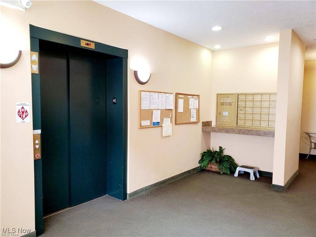 Lorain, OH 44053,3656 Morningside WAY #101