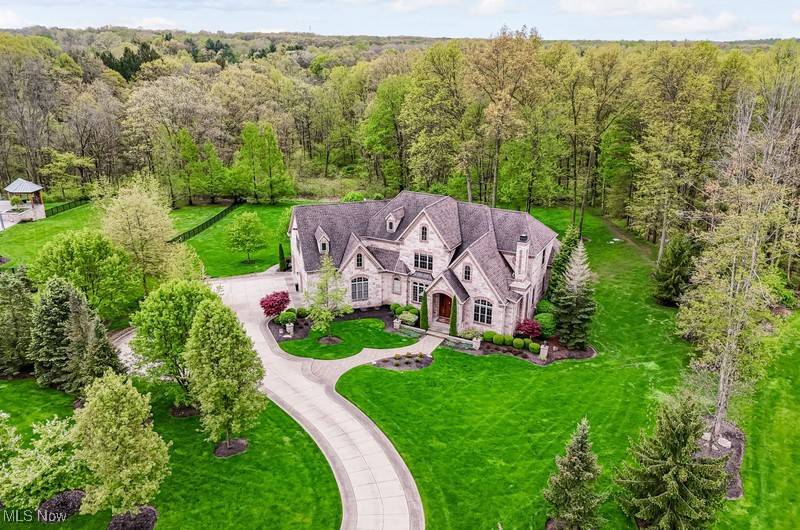 Peninsula, OH 44264,128 Brighton LN