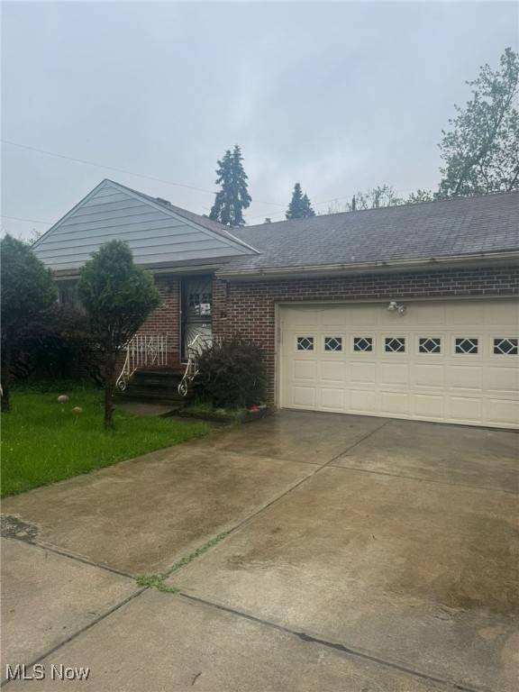 Warrensville Heights, OH 44128,24010 Timberlane RD