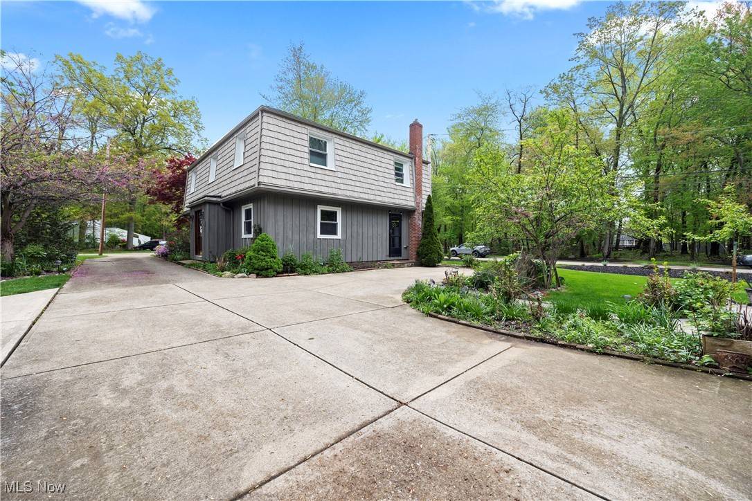 North Olmsted, OH 44070,5550 Barton RD