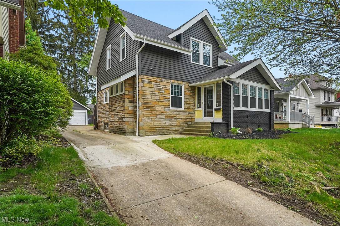 Akron, OH 44313,1096 Jefferson AVE