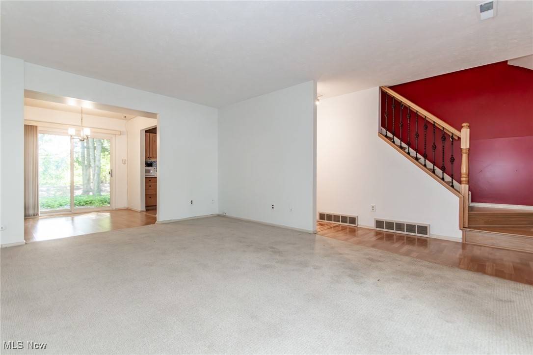 Richmond Heights, OH 44143,509 Forsythia LN
